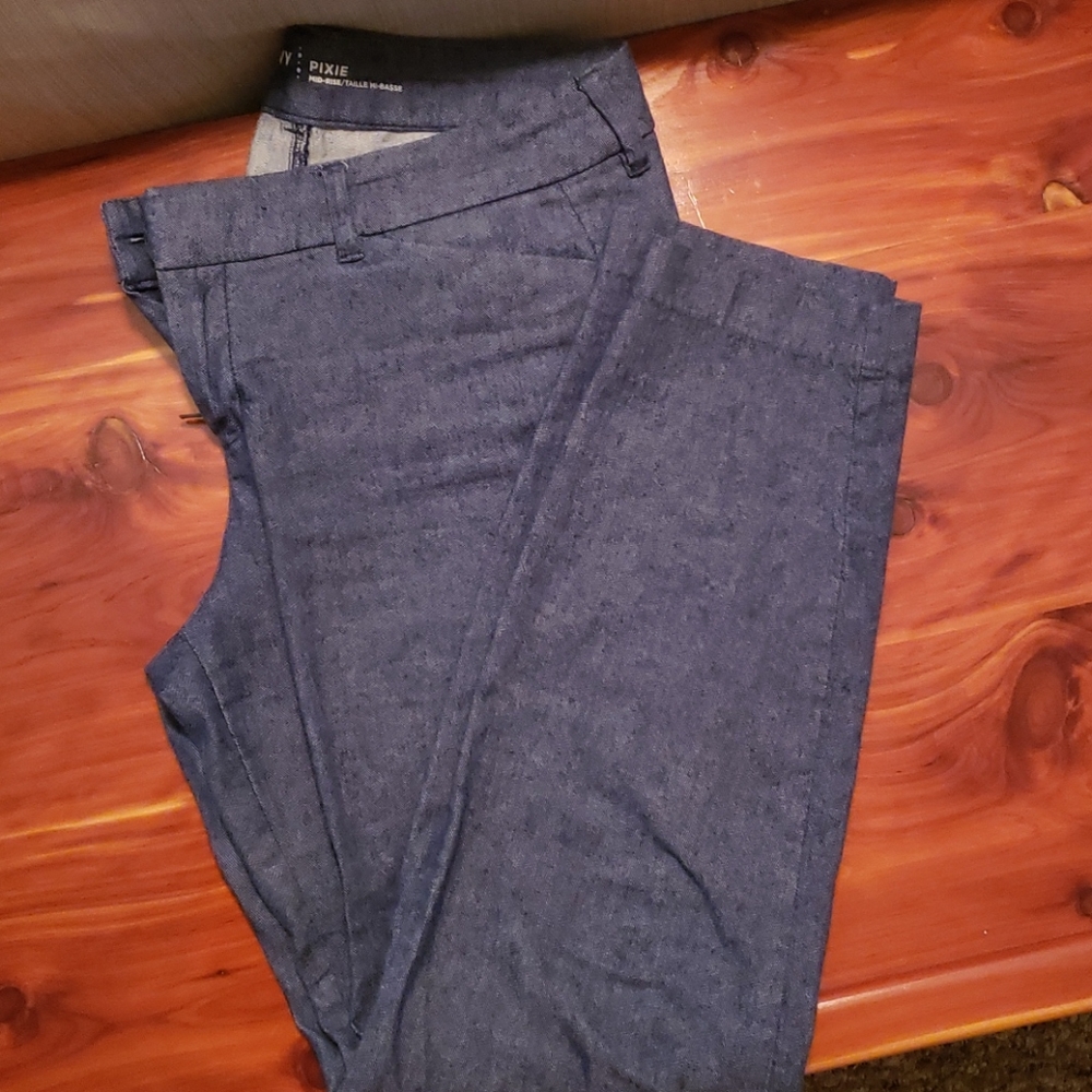 Mid-rise Pixie Pants